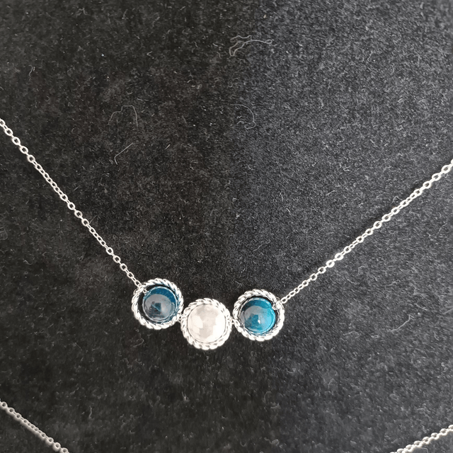 Collier Oeil de tigre bleu & Howlite 